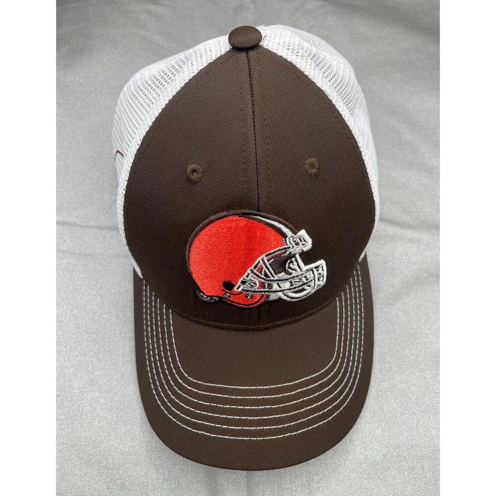 Cleveland Browns Trucker Hat Snapback Cap NFL Team Apparel Brown & White Mesh